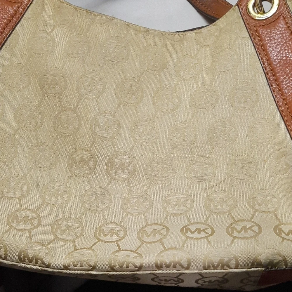 Michael Kors Cream and Brown Shoulder Bag